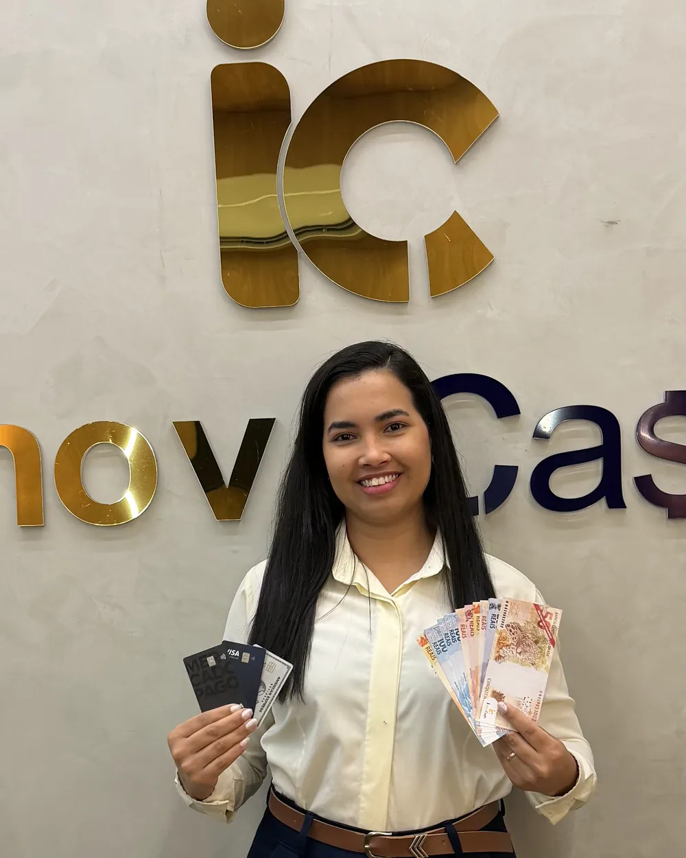 Saque do limite do cartão — atendimento na Inova Cash, em Palmas